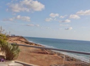 פנטהאוז עם נוף פתוח לים בצפון תל אביב- לא אקטואלי!