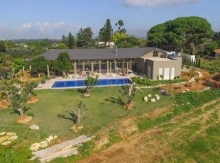 משק עזר למכירה בבצרה – נמכר
