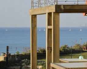 Роскошные  на первой линии моря- Бейт Яннай