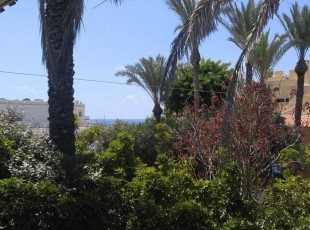 וילה מקסימה בהרצליה פיתוח דקה מהים- לא אקטואלי