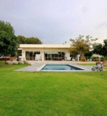 Unique Farm in Kfar Neter