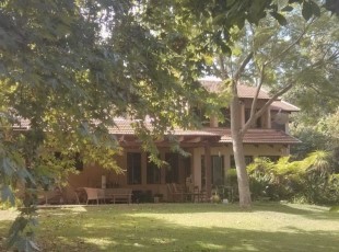 משק עזר למכירה במושב בשרון – נמכר